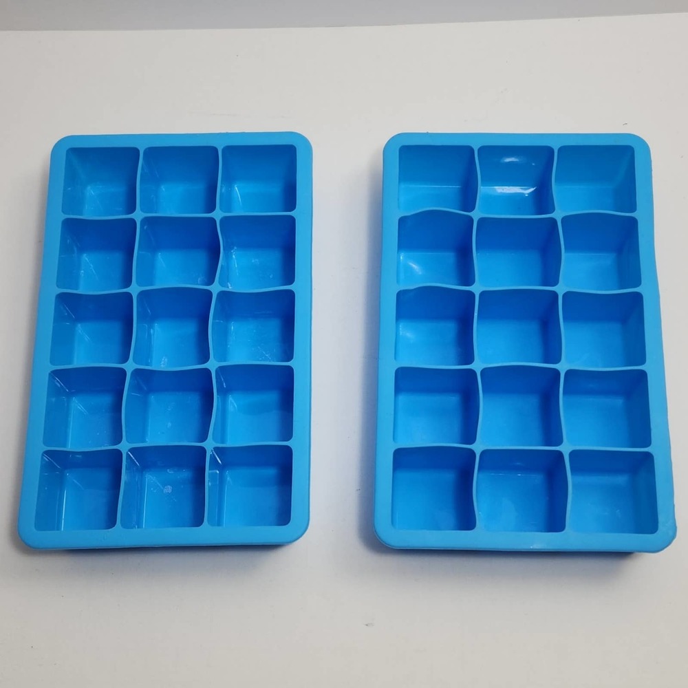 2 - Pack Silicone Ice Cube Trays